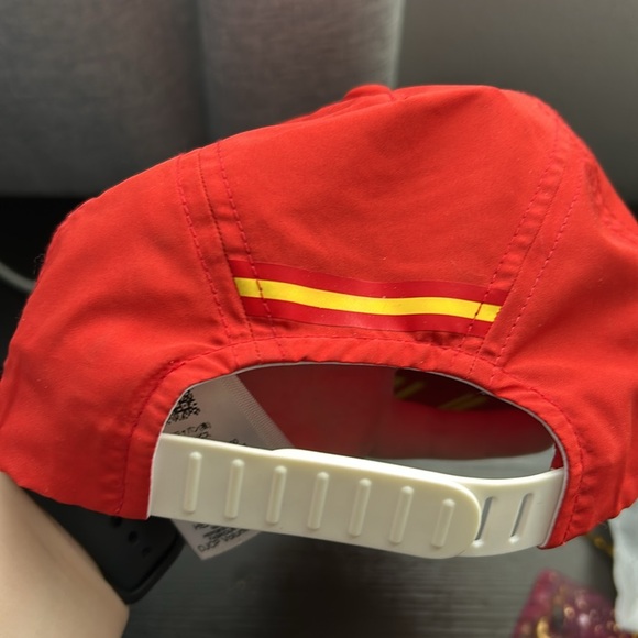 Authentic F1 Ferrari Carlos Sainz Hat - Picture 3 of 3